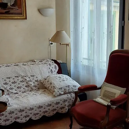 Avec Vue Apartment *